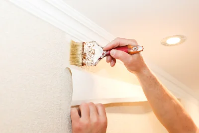 Pose de papier peint à Venisey — revêtements muraux et toiles de verre